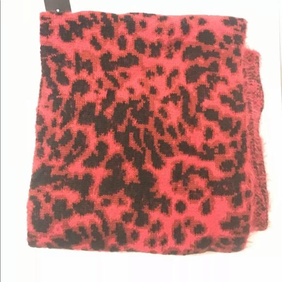 DKNY Fuzzy Leopard Animal Print Red Scarf Black L:63”W:12” - Picture 3 of 6